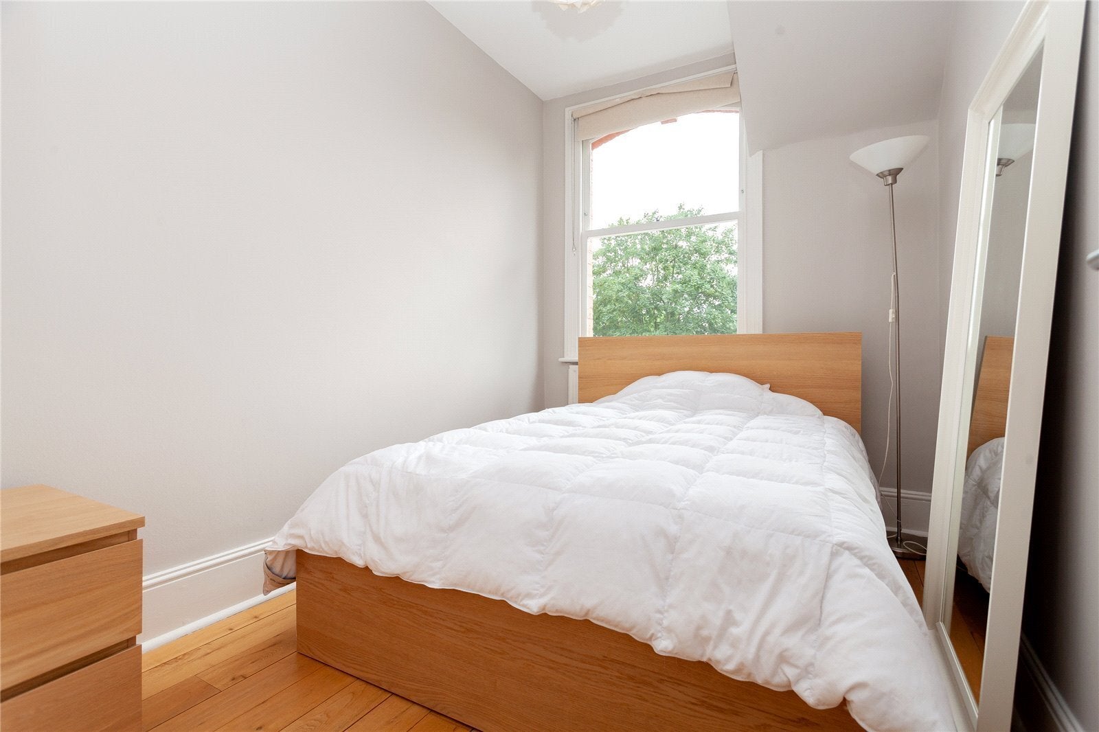 Flat Baalbec Road in Greater London