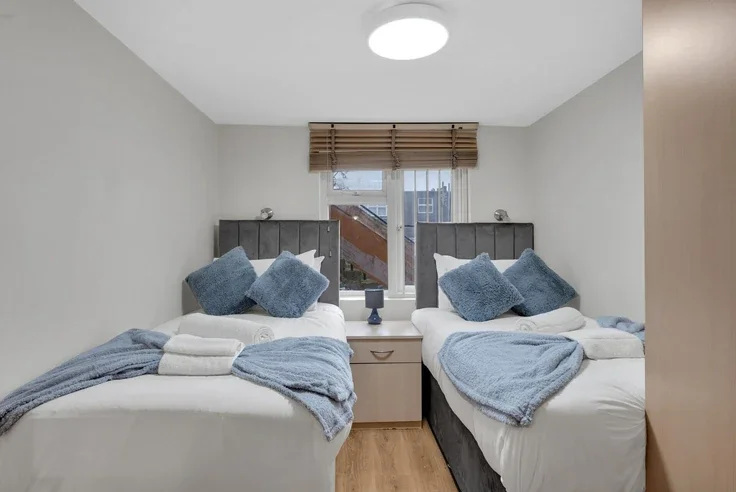 Flat Lingwood Road in Greater London