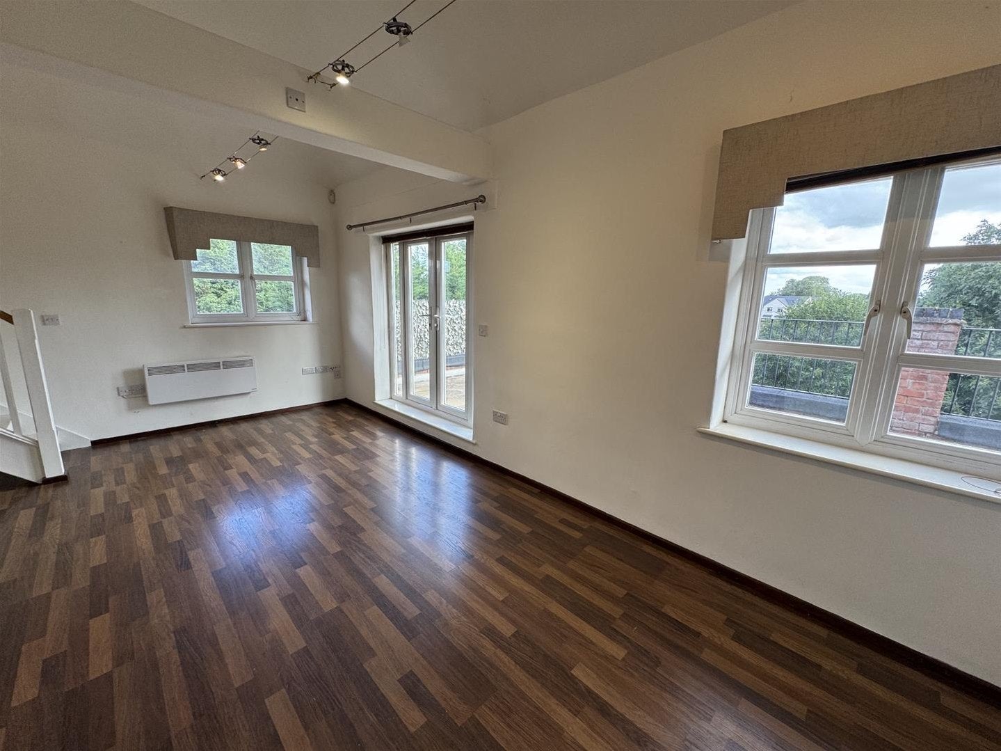 Flat Leicester Court in Nuneaton and Bedworth