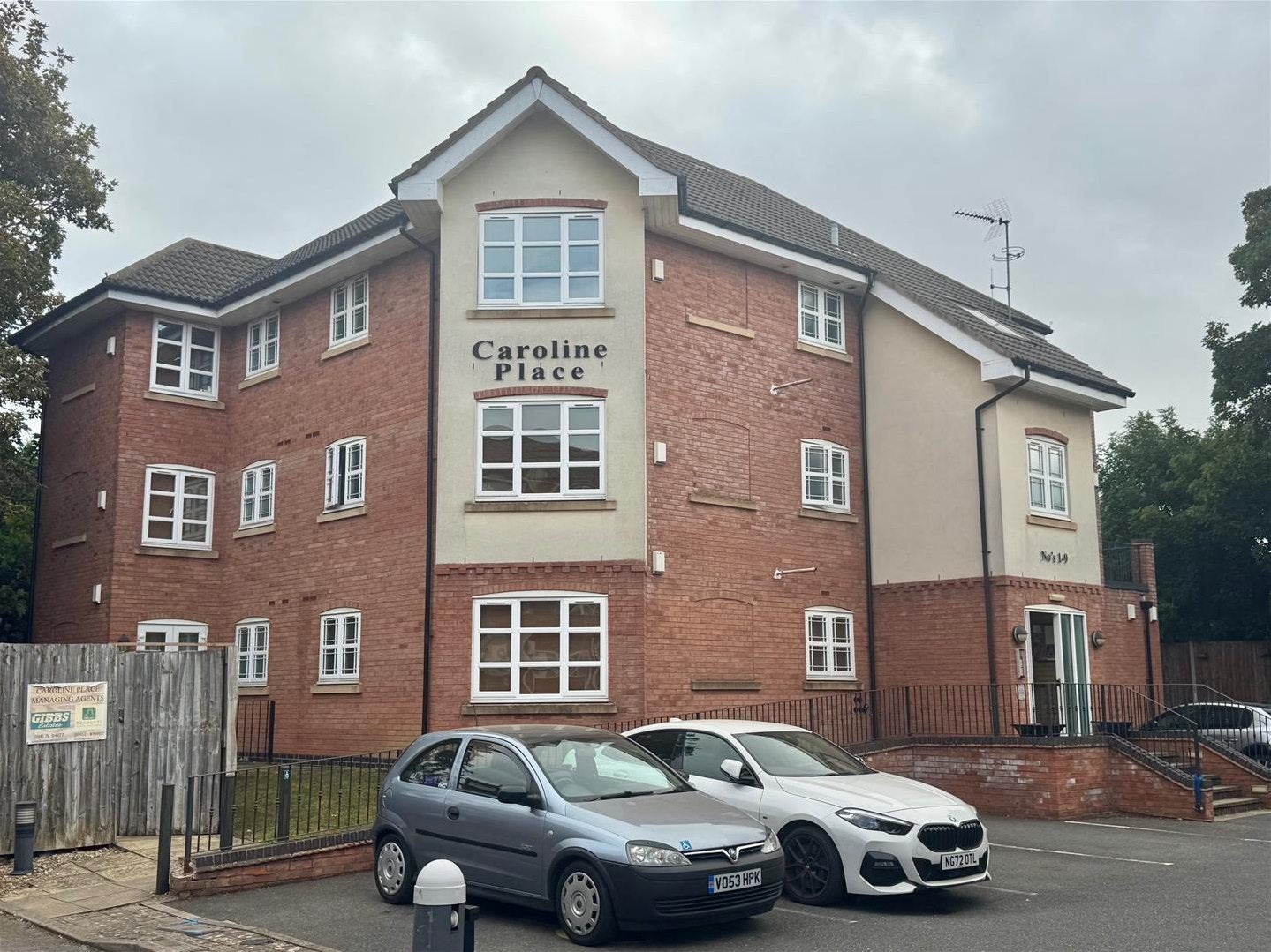 Flat Leicester Court in Nuneaton and Bedworth