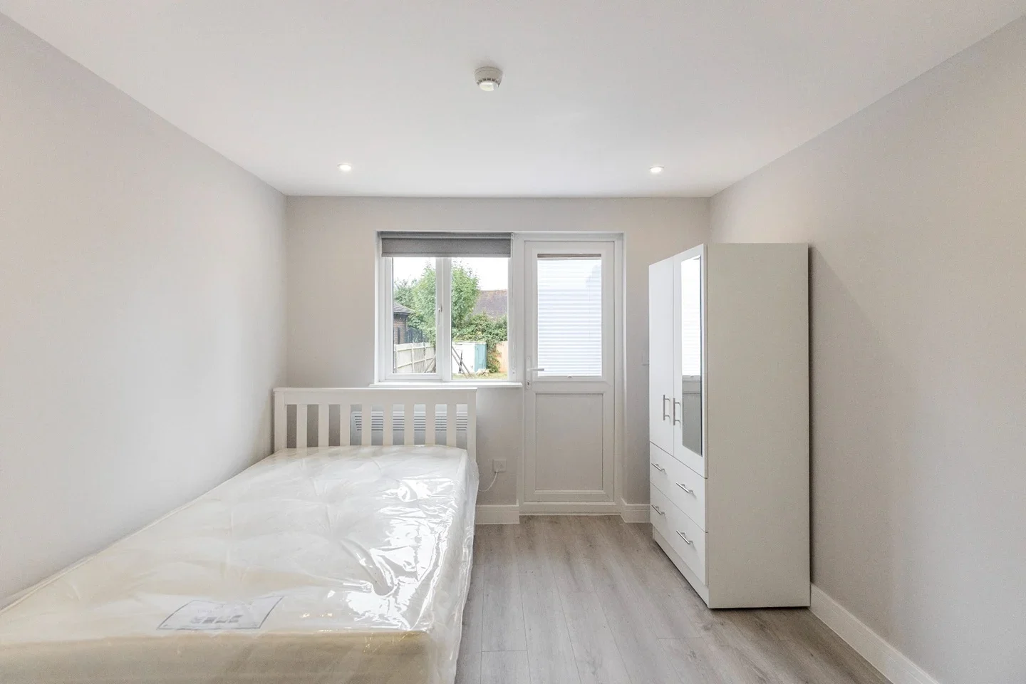Flat Billington Road in Greater London