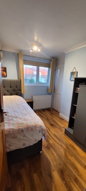 Room Downland Drive in Crawley
