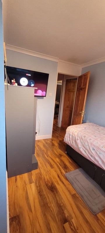 Room Downland Drive in Crawley