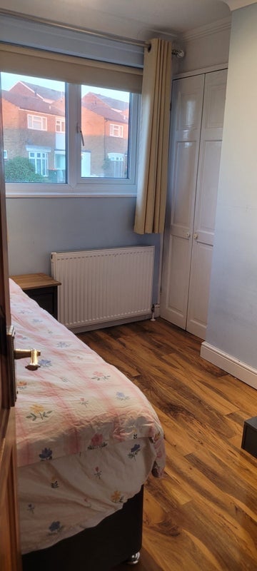 Room Downland Drive in Crawley