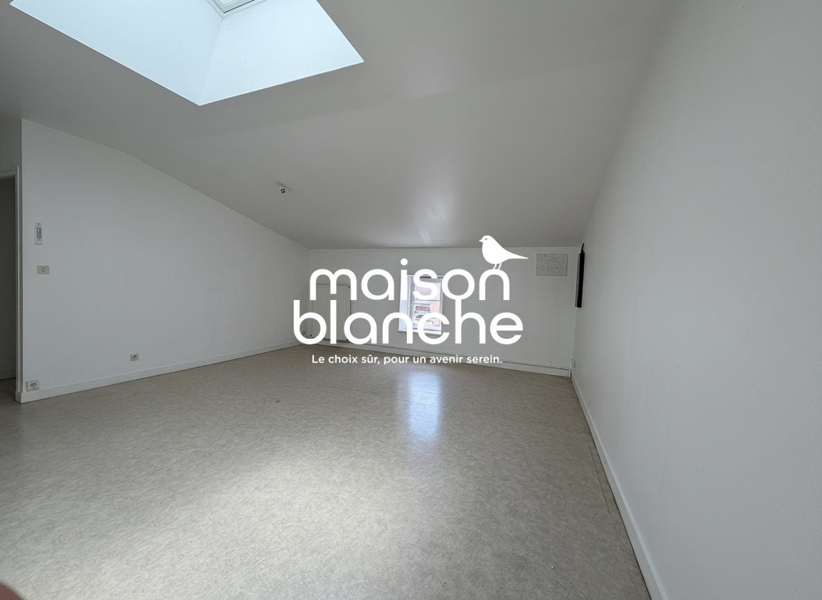Flat Rue Georges Clemenceau in Saint-Maixent-l'École
