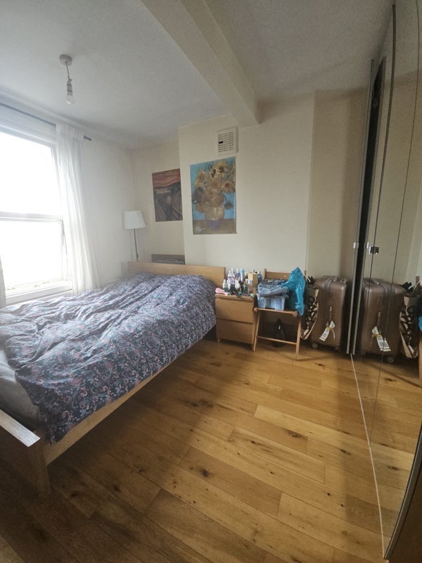 Room Pentonville Road in Greater London