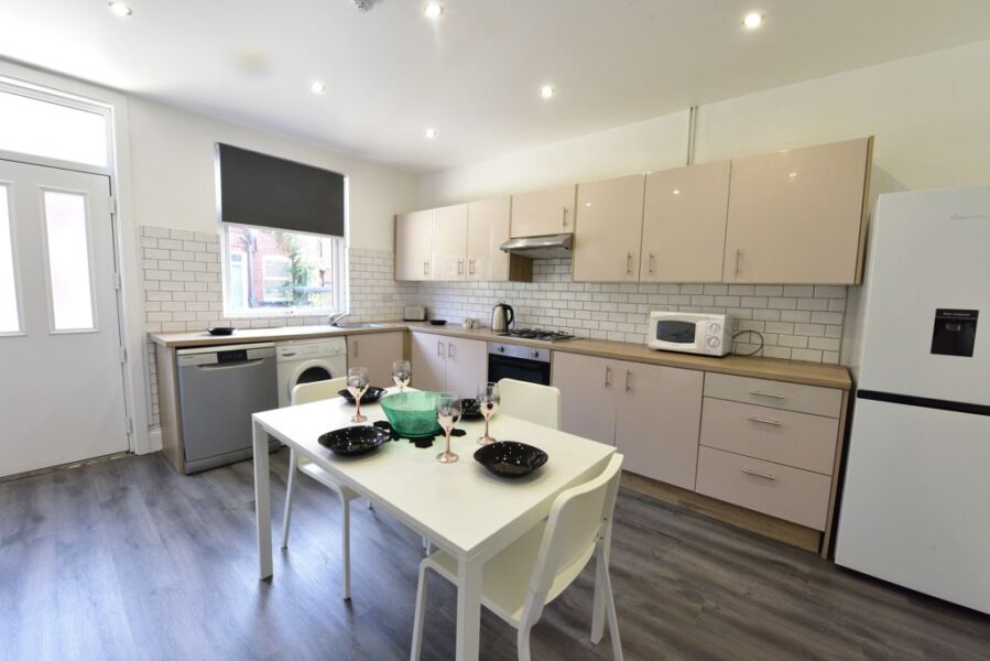 House Hessle Mount in Leeds