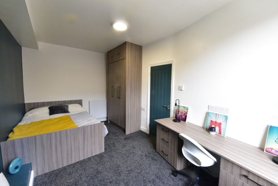 House Hessle Mount in Leeds