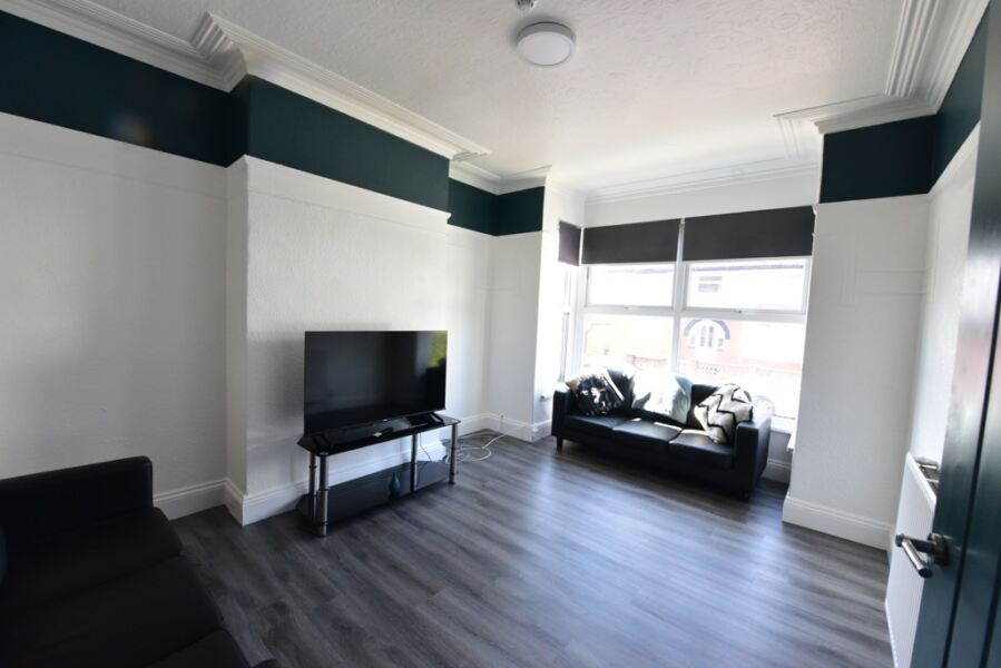 House Hessle Mount in Leeds