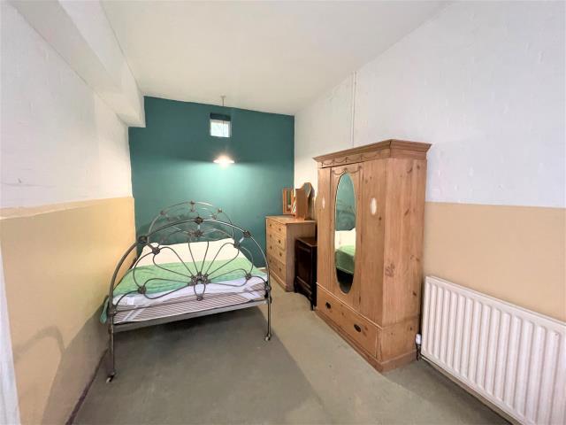 Flat Ramsdell Road in Basingstoke and Deane