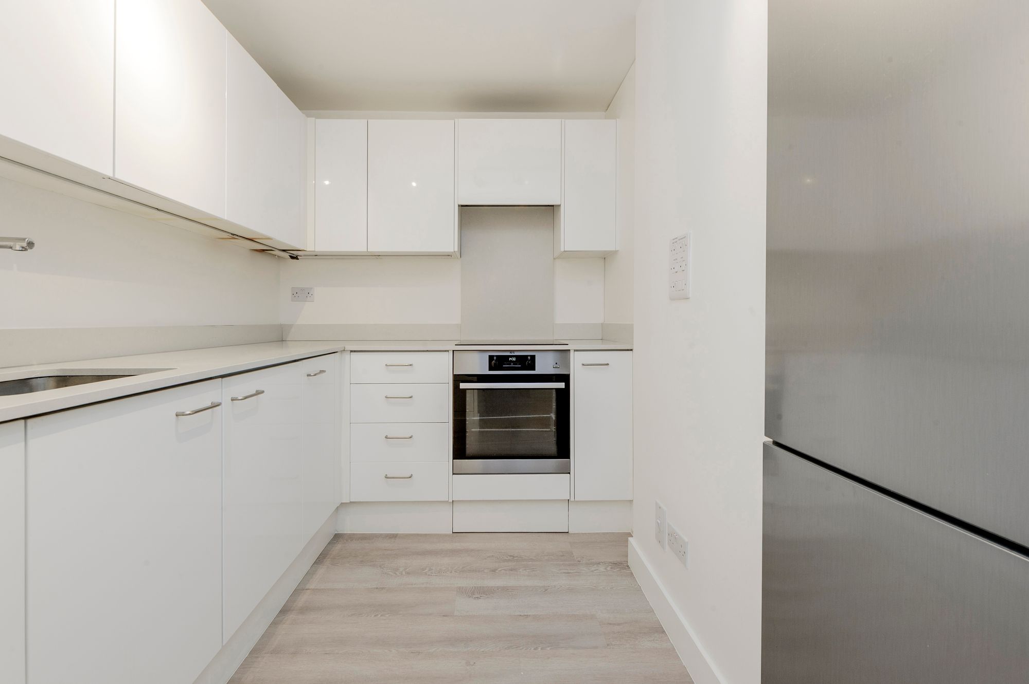 Flat Fellows Road in Greater London