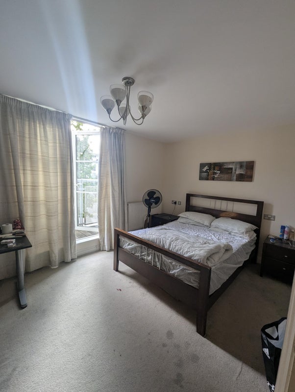Room Watkin Road in Leicester