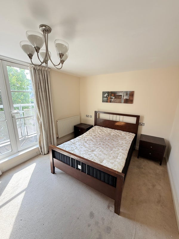 Room Watkin Road in Leicester