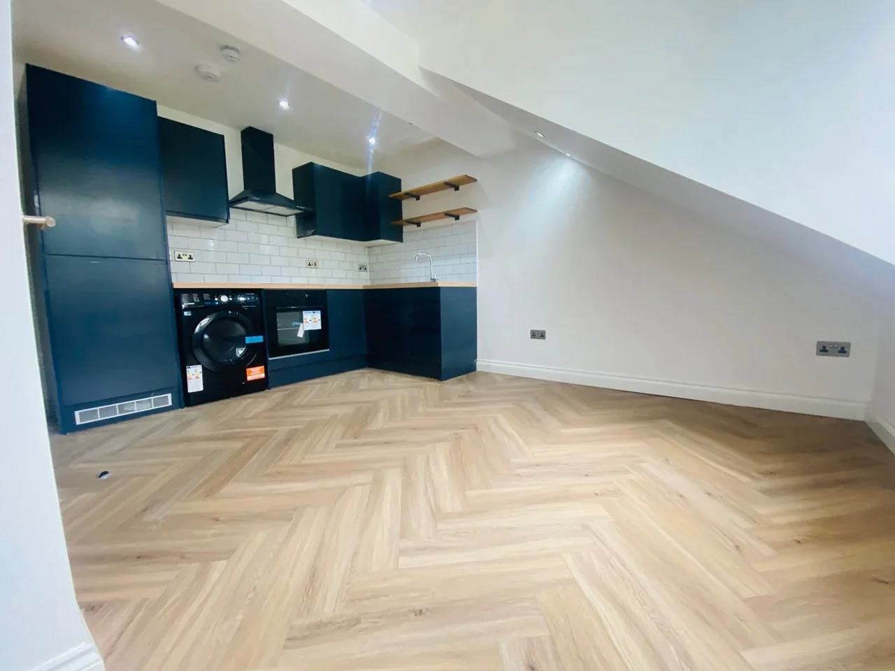 Flat Ashleigh Road in Leicester