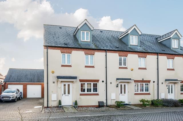 House Fontwell Road in Cherwell District