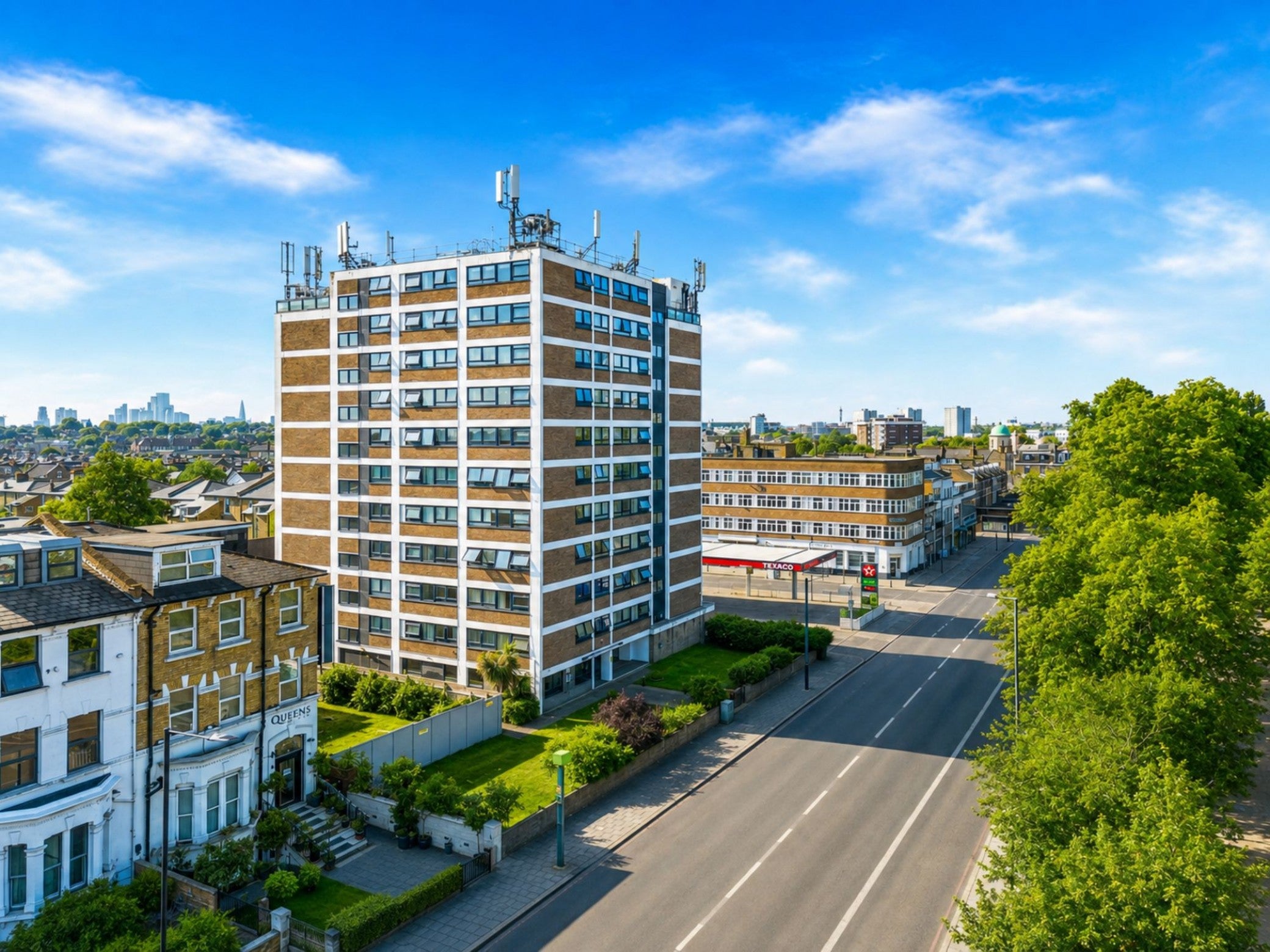 Flat Seven Sisters Road in Greater London
