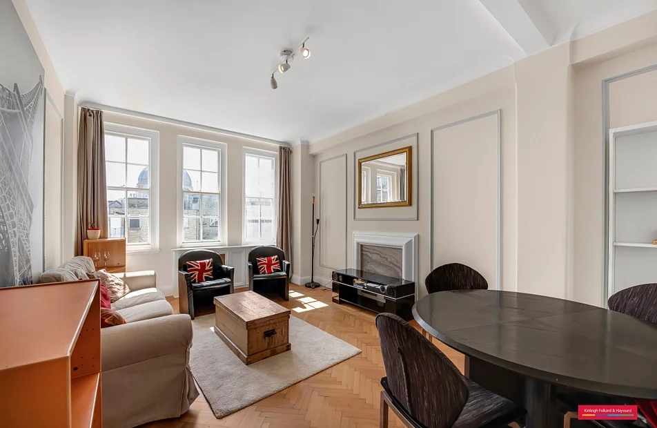 Flat Queensway in City of Westminster