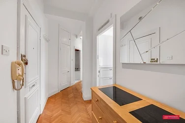 Flat Queensway in City of Westminster