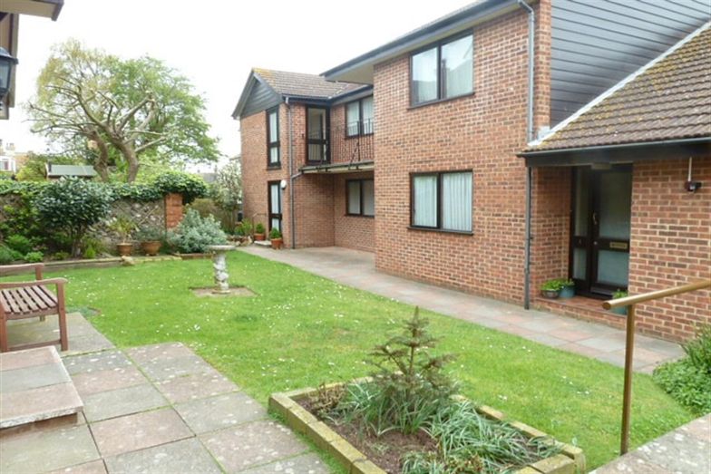 Flat Stafford Road in Seaford