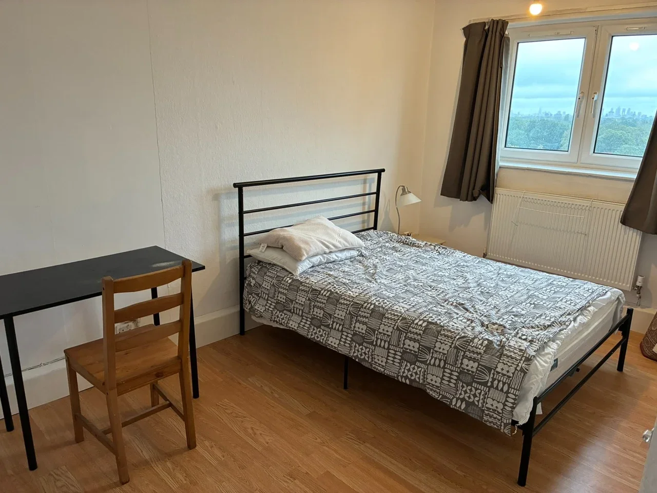 Flat Ludovick Walk in Greater London