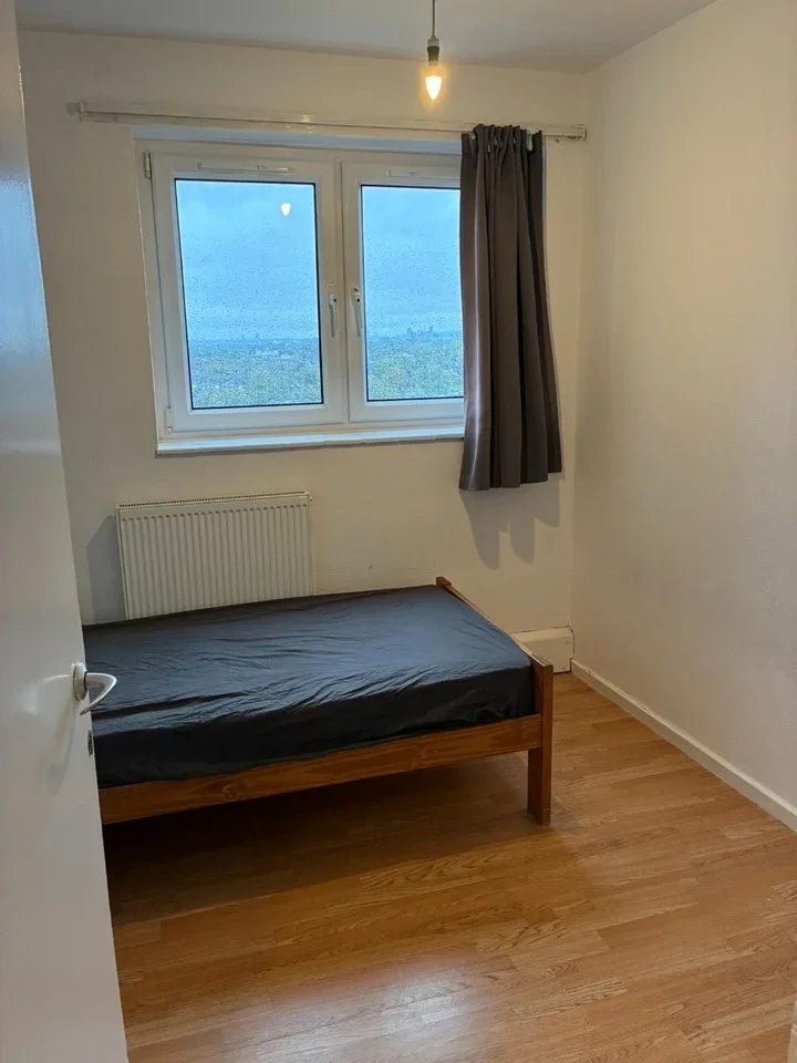 Flat Ludovick Walk in Greater London