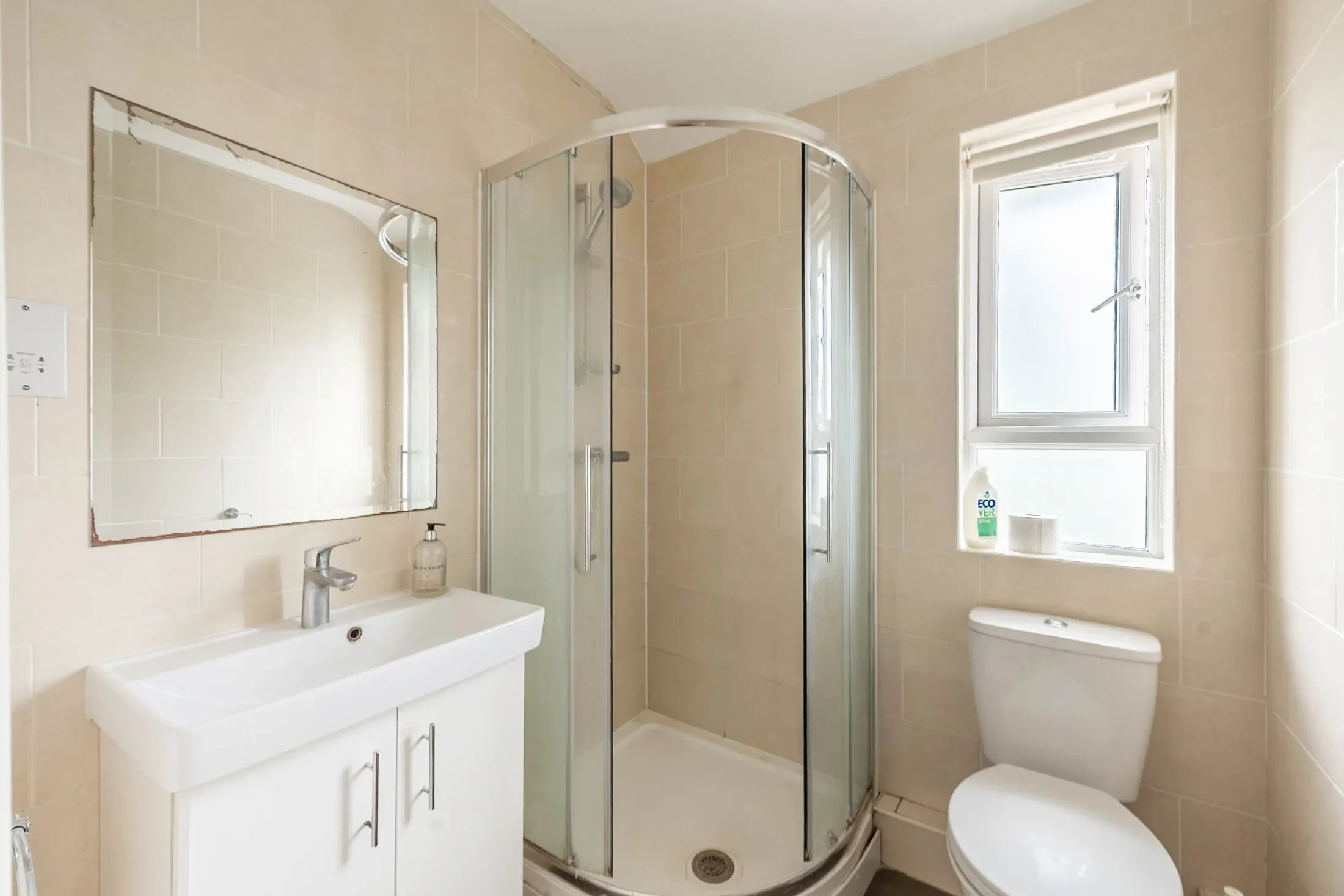 Flat Tilbury Close in Greater London