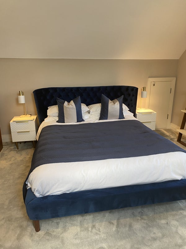 Room Solecote in Mole Valley