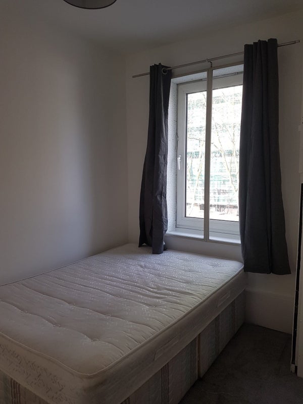 Room York Road in Greater London