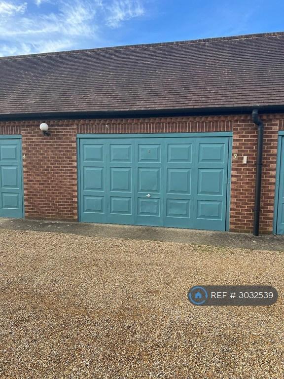 Flat Old Rectory Lane in Denham