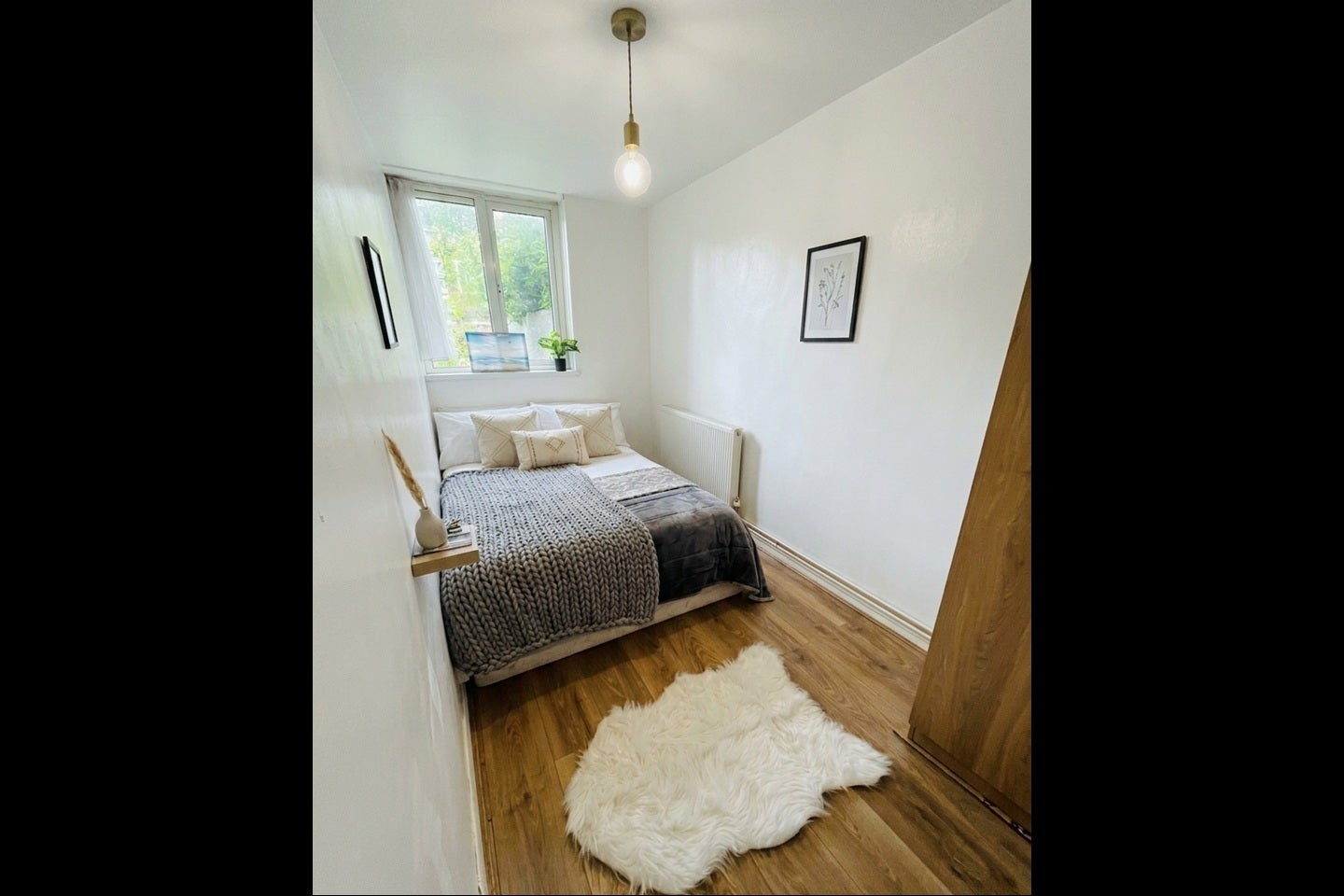 Room Bruckner Street in City of Westminster