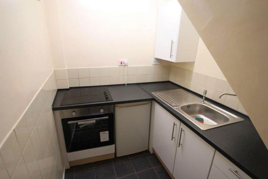 Flat Fosse Road South in Leicester