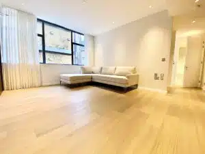 Flat Waterson Street in Greater London