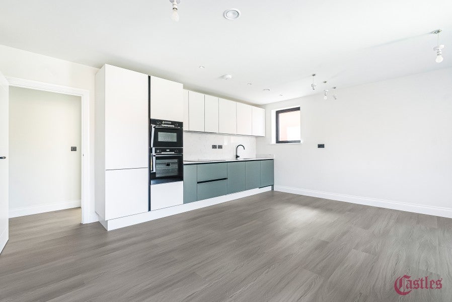 Flat Harold Road in Greater London