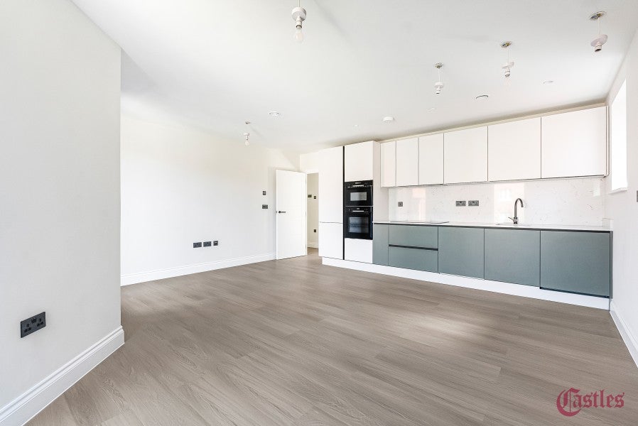 Flat Harold Road in Greater London