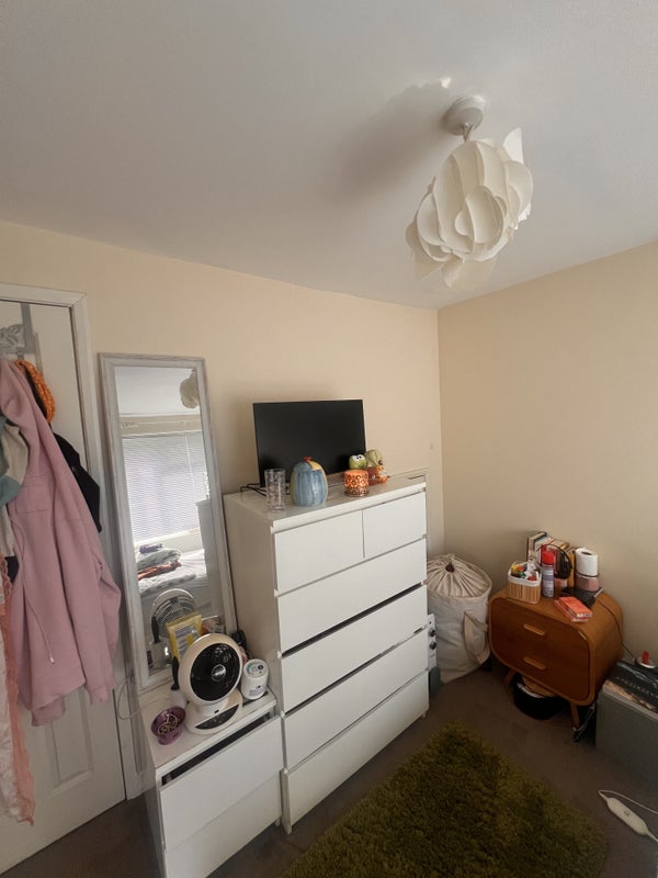 Room Halstow Road in Greater London