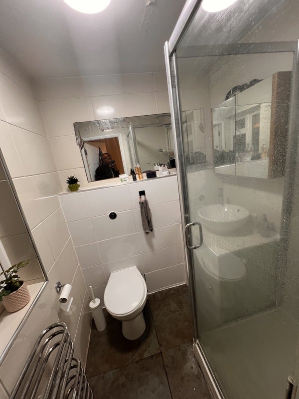 Room Halstow Road in Greater London