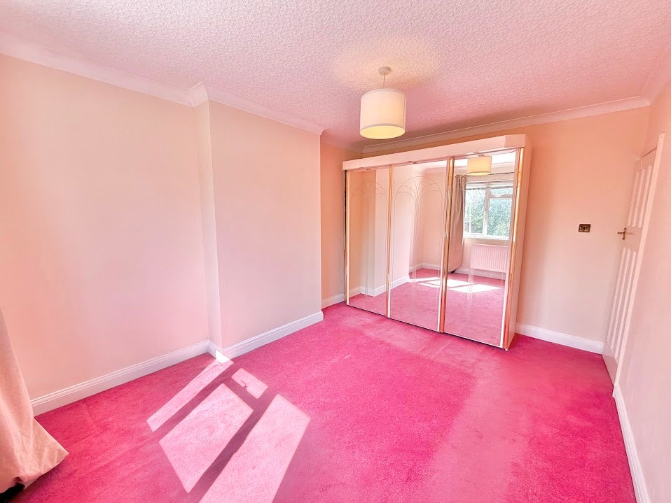 Flat Woodberry Avenue in Greater London