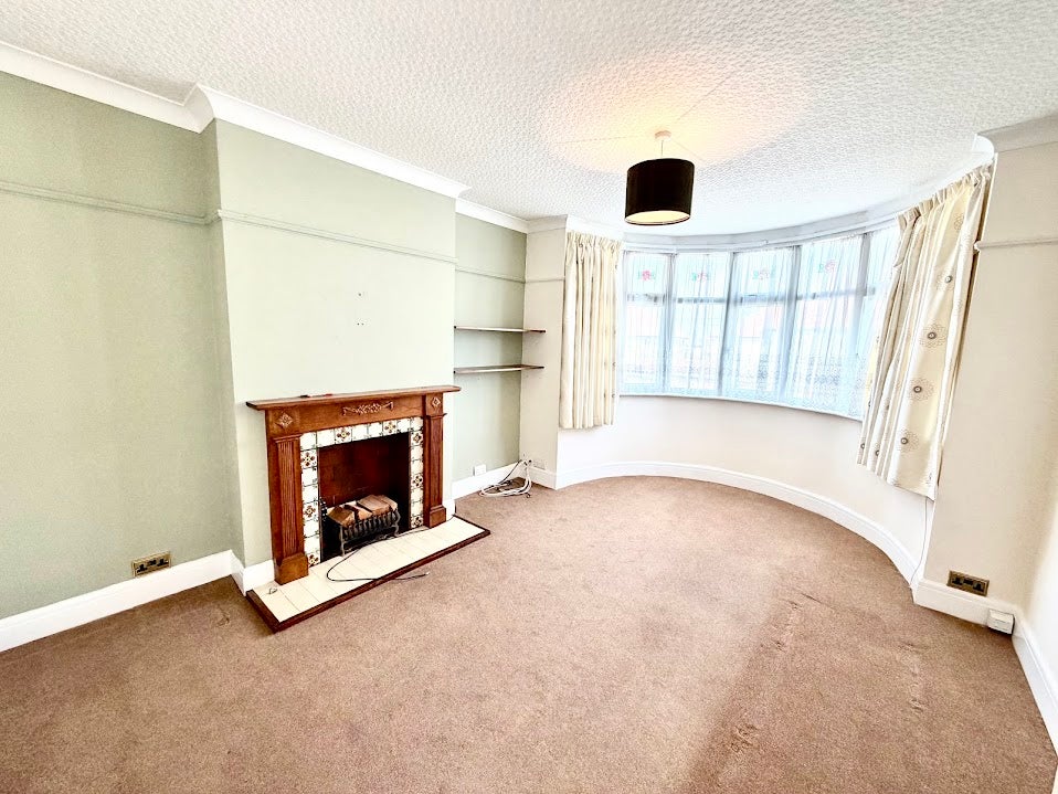 Flat Woodberry Avenue in Greater London