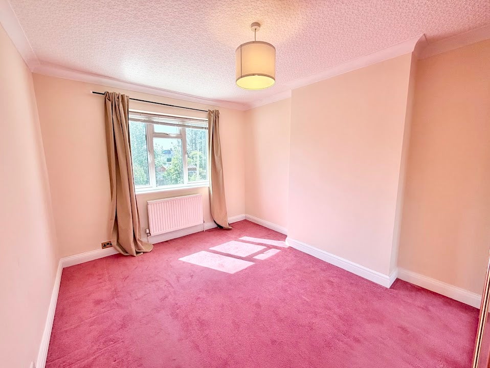 Flat Woodberry Avenue in Greater London