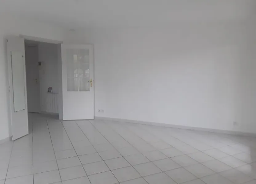 Flat Rue du Colonel Langlois in Pont-l'Évêque