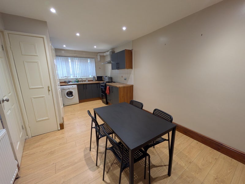 Room Beaconsfield Street in Newcastle upon Tyne