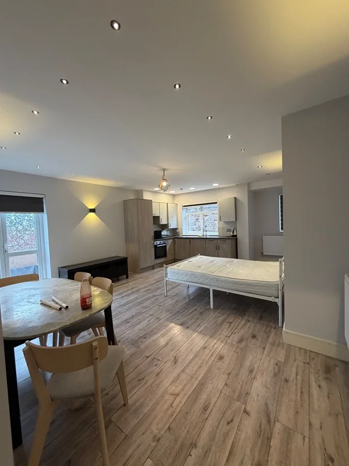 Flat Hornchurch Road in Greater London