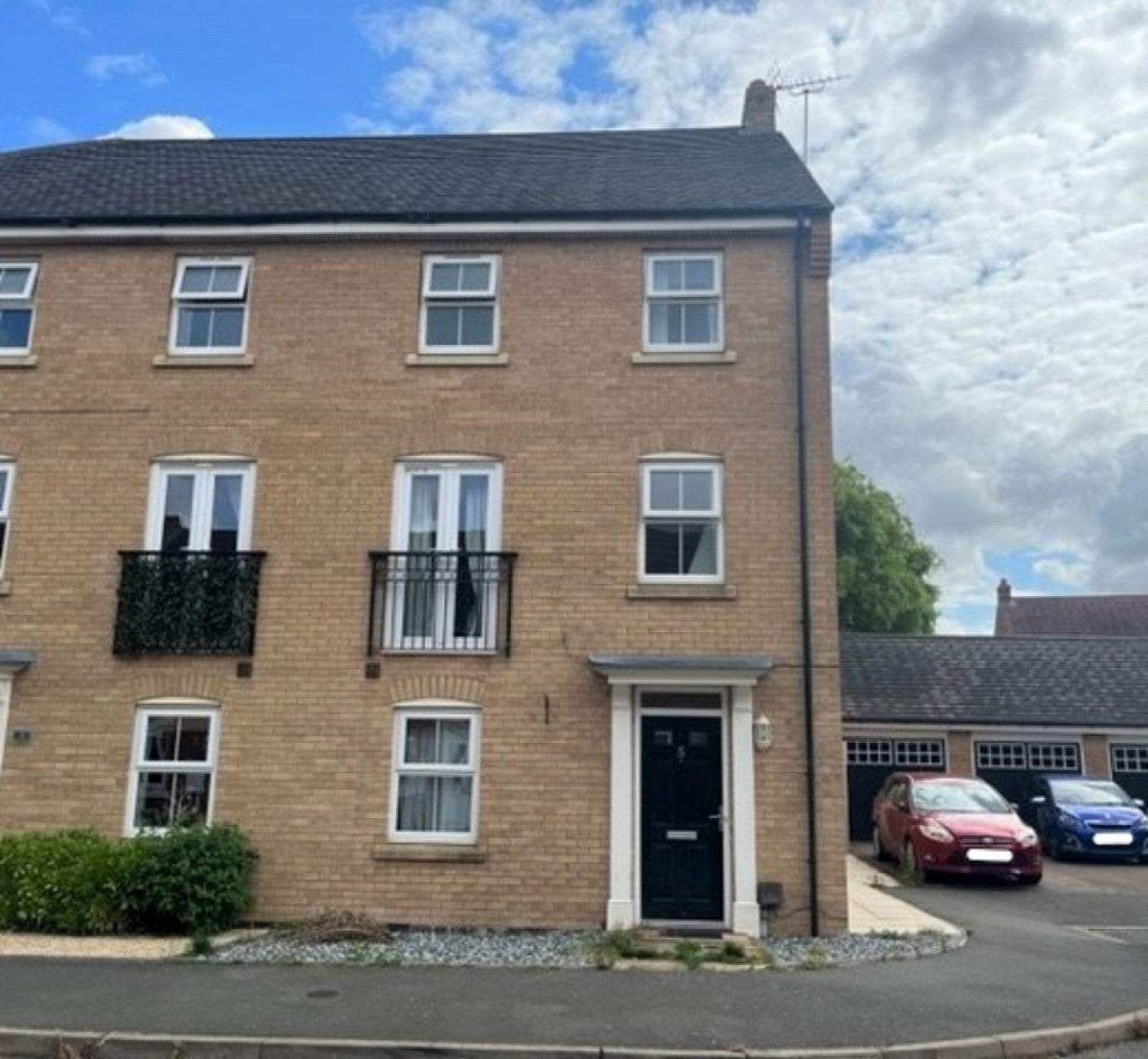 House Pond Close in Newark and Sherwood