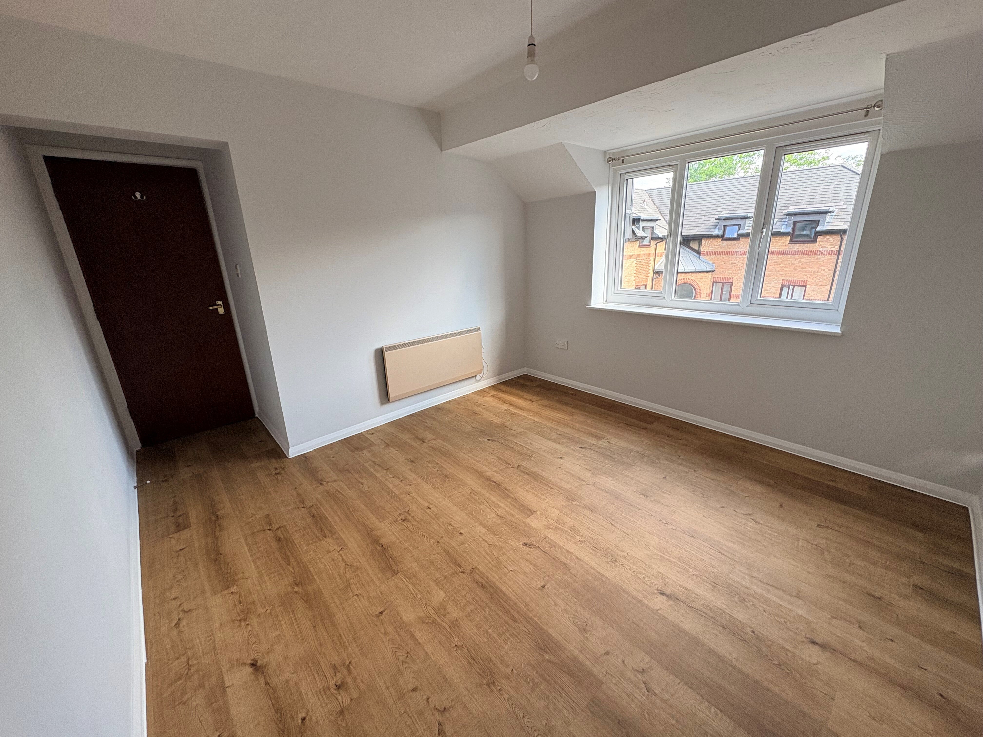 Flat Whitley Mead in Bristol