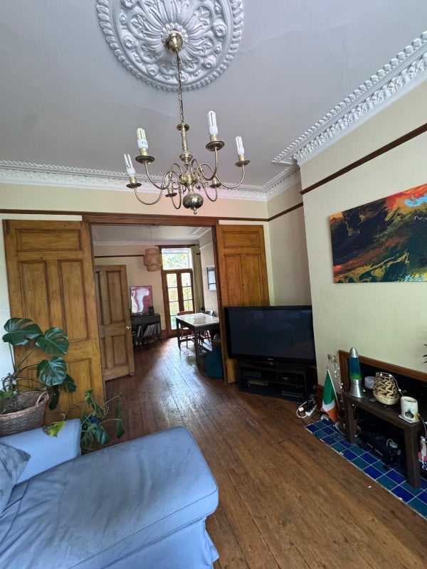 Room Holmewood Gardens in Greater London