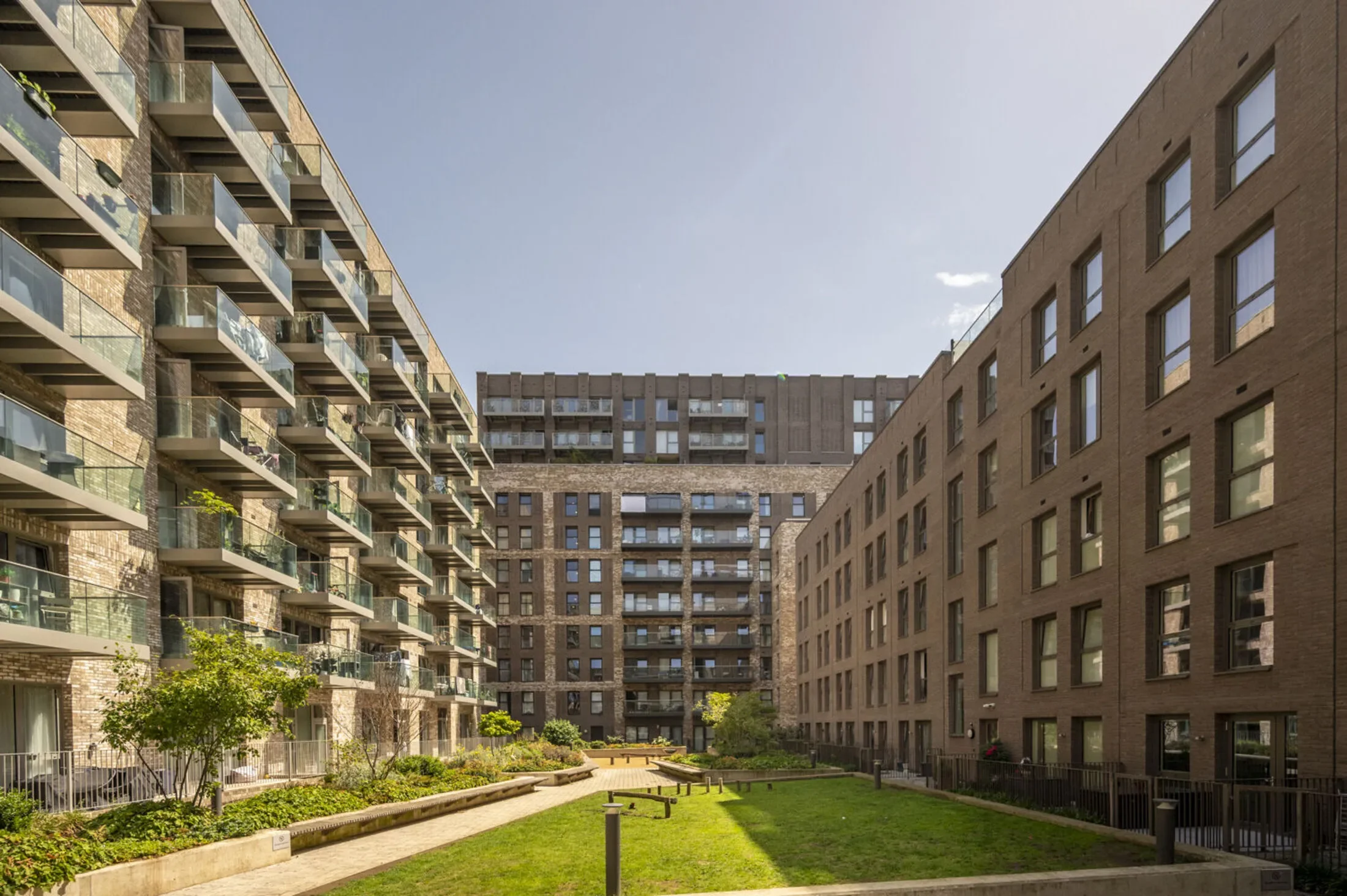 Flat Shipbuilding Way in Greater London