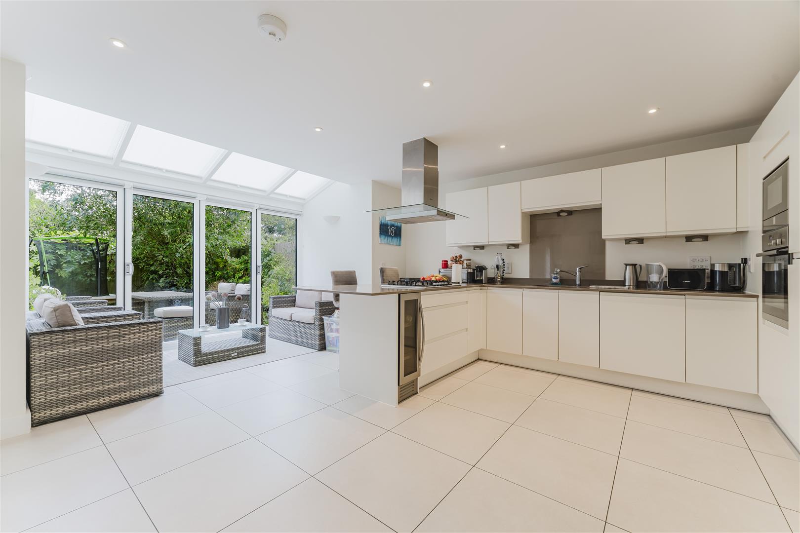 House Apsley Walk in Richings Park