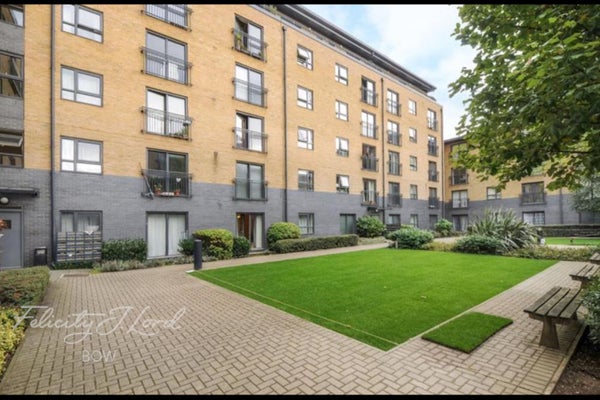 Flat Talwin Street in London