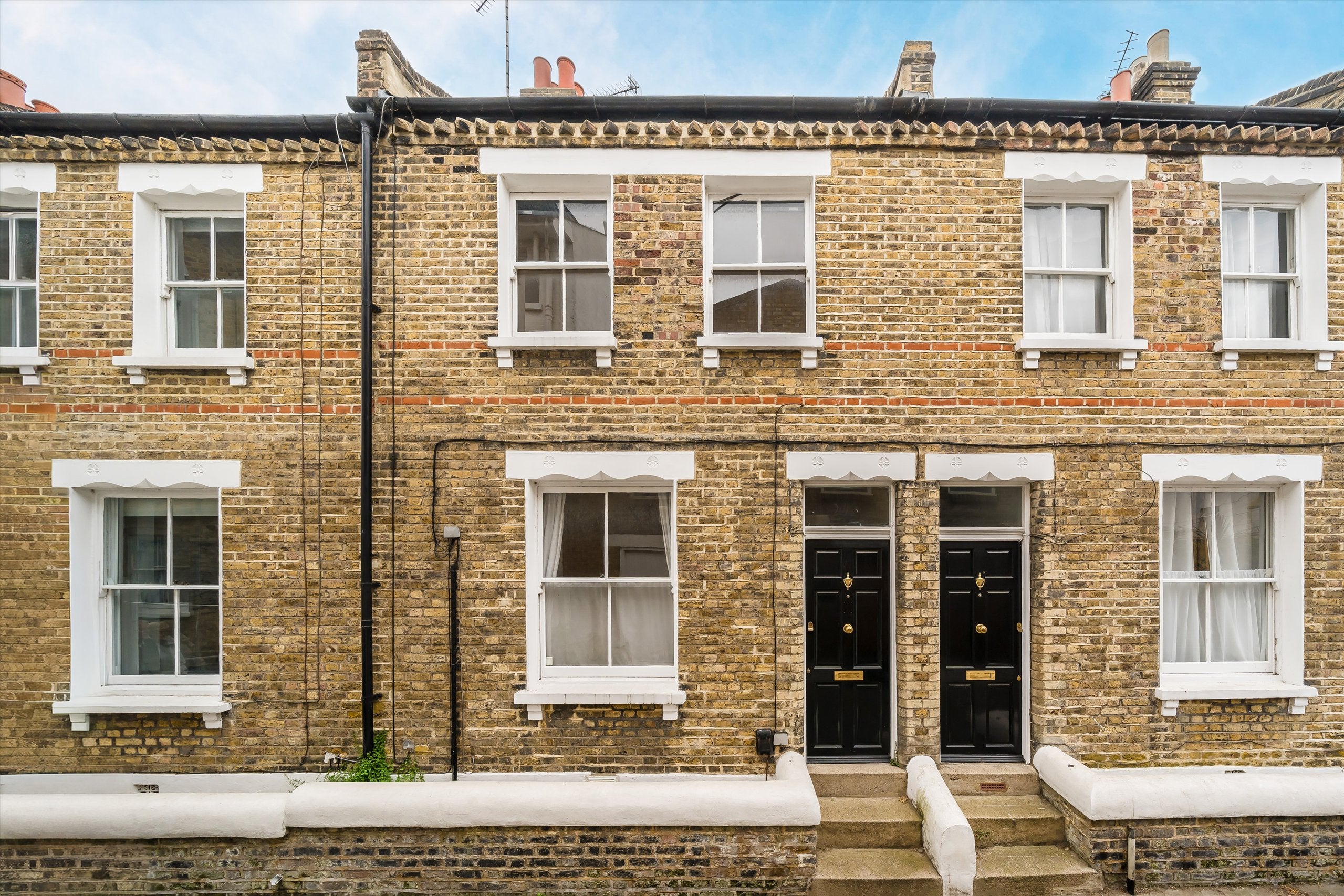 Flat Crane Street in Greater London