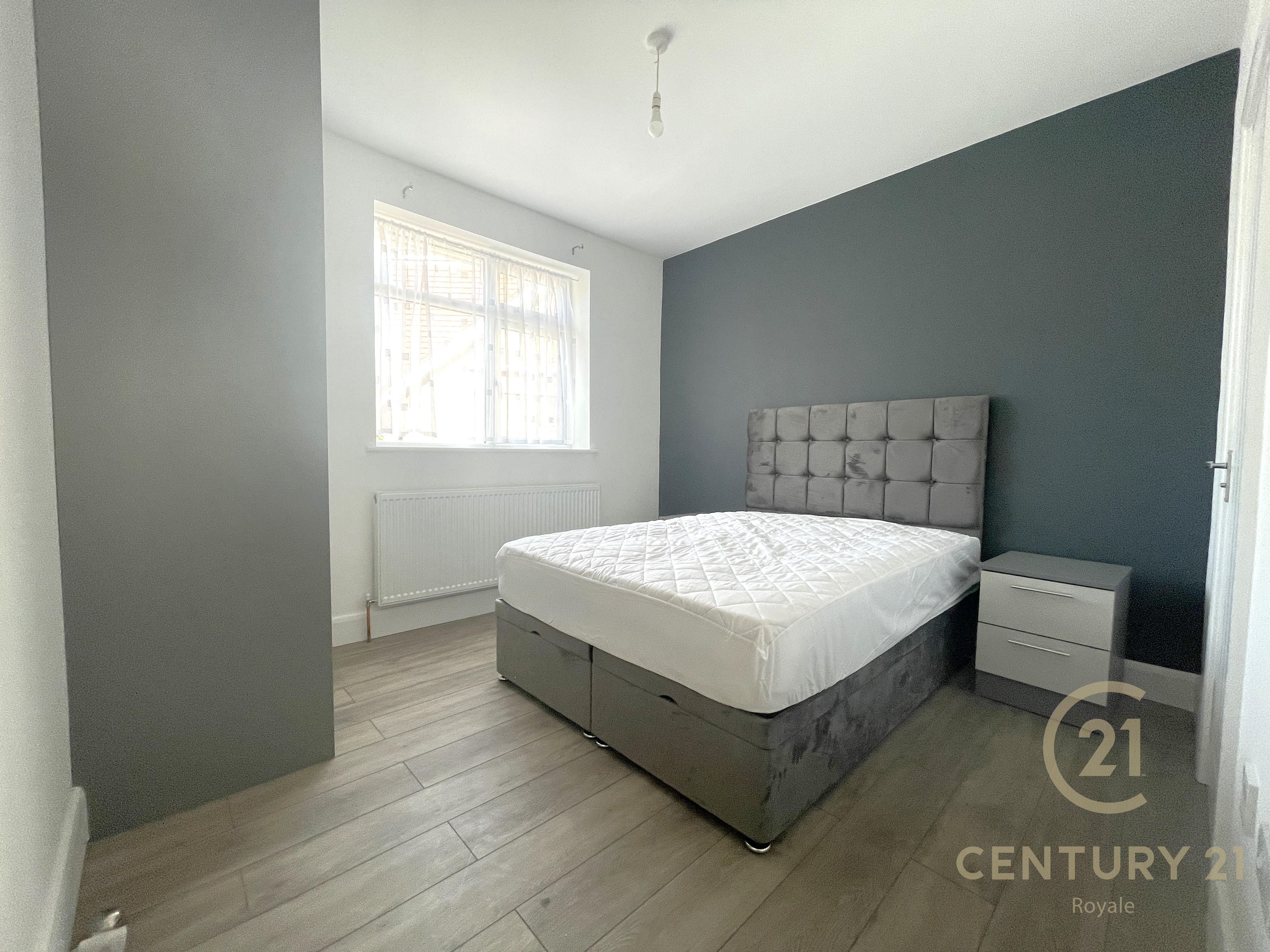 Room Maple Road in Greater London